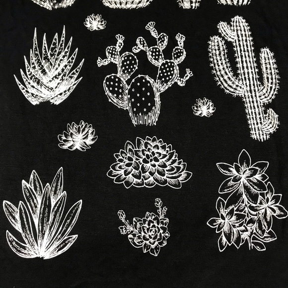 Cactus and Succulent Print Tank Top - Picture 7 of 13